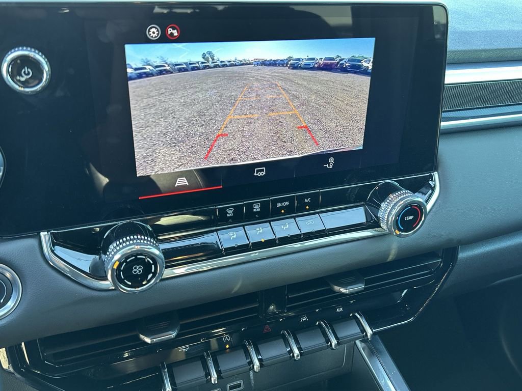 Used 2025 GMC Canyon Elevation image 15