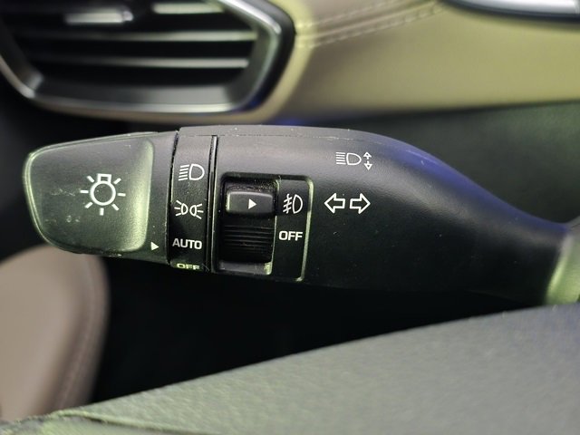 Used 2020 Hyundai Santa Fe SEL w/ Convenience + Premium Package image 18