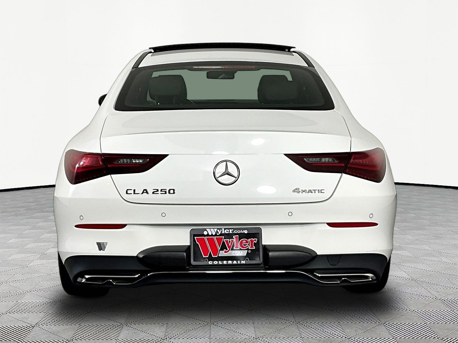 Used 2025 Mercedes-Benz CLA 250 4MATIC image 5