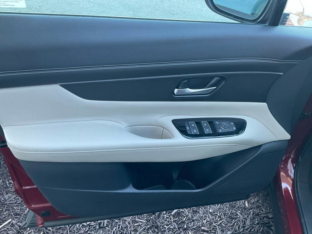 New 2025 Nissan Murano SV image 12