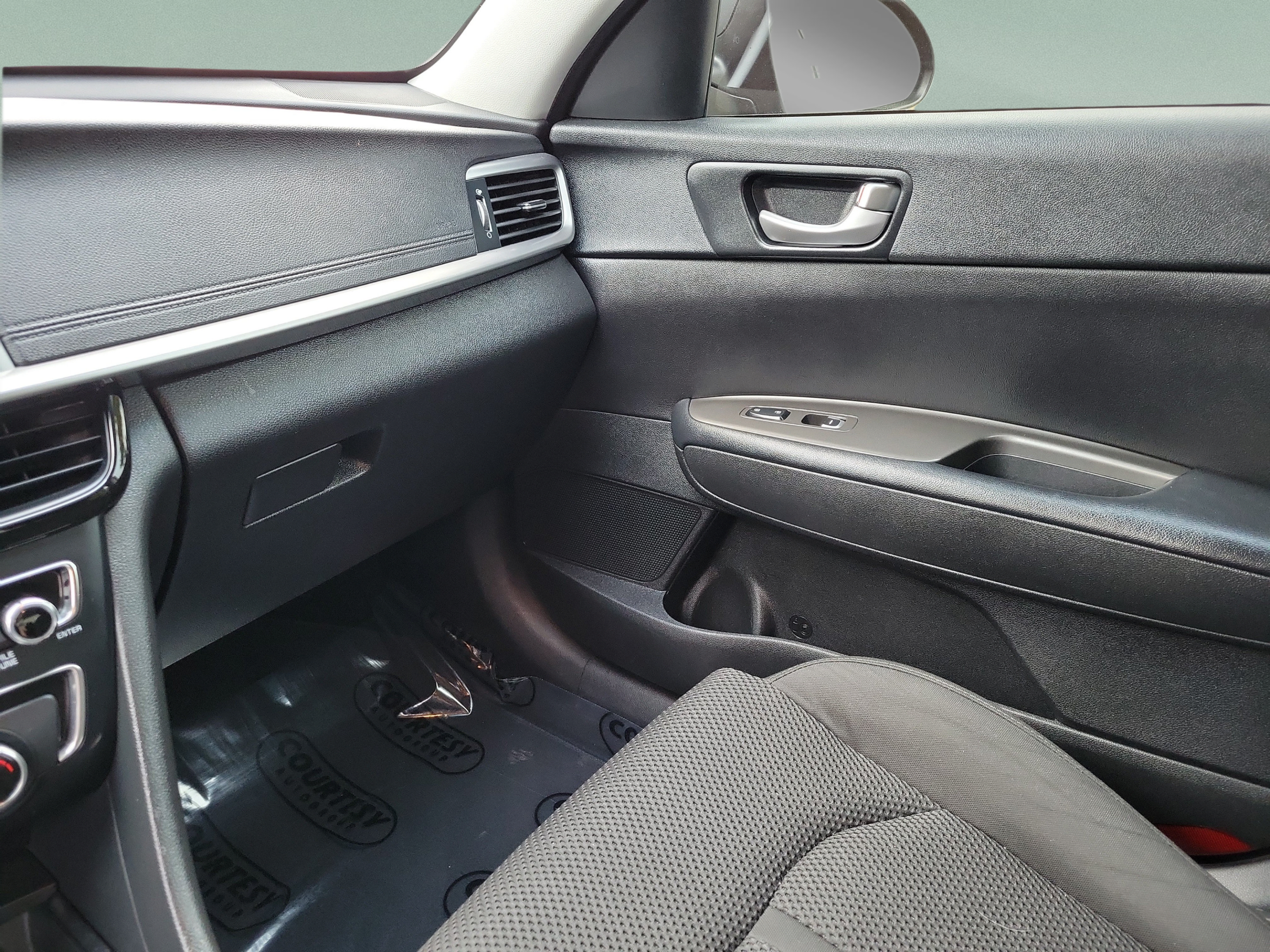 Used 2020 Kia Optima LX FWD image 20
