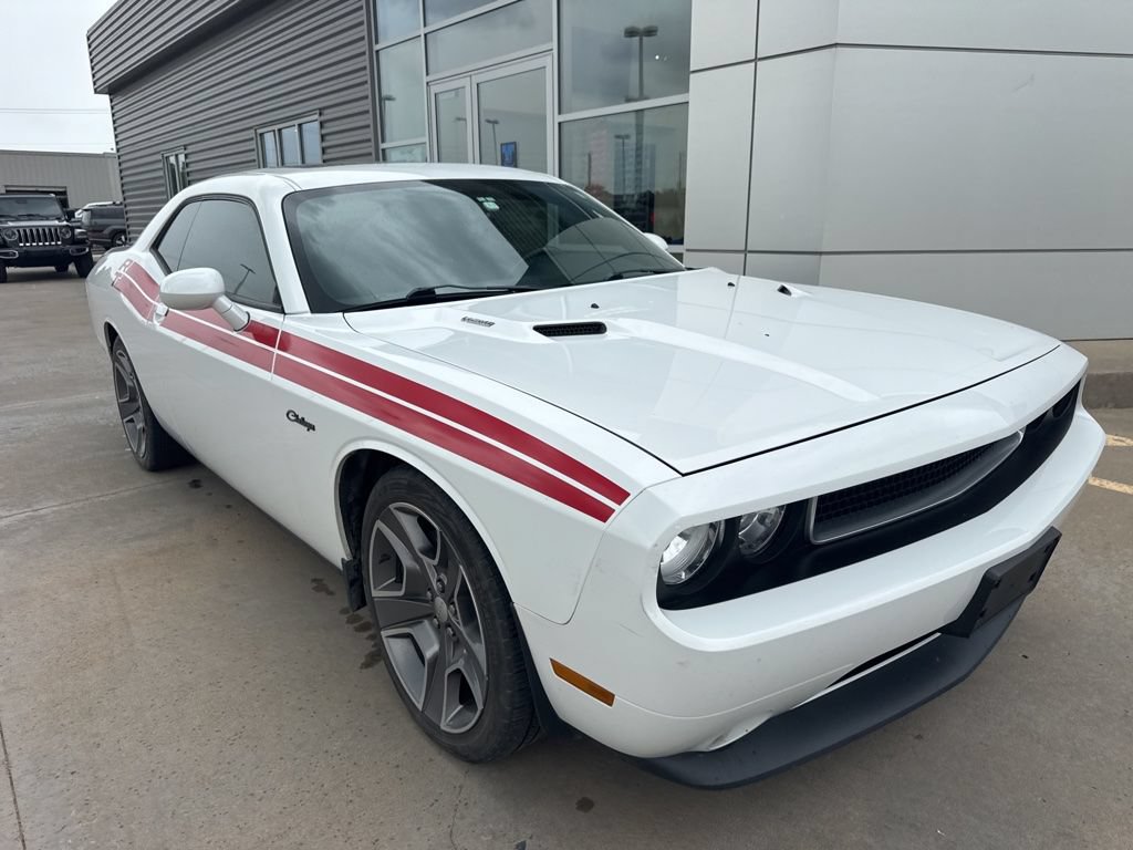 Used 2012 Dodge Challenger R/T RWD image 4