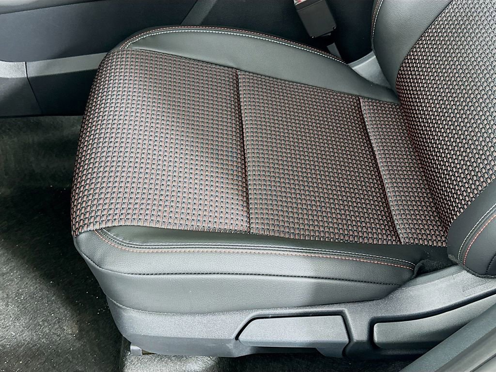 New 2026 Nissan Kicks SR w/ SR Premium Package image 26