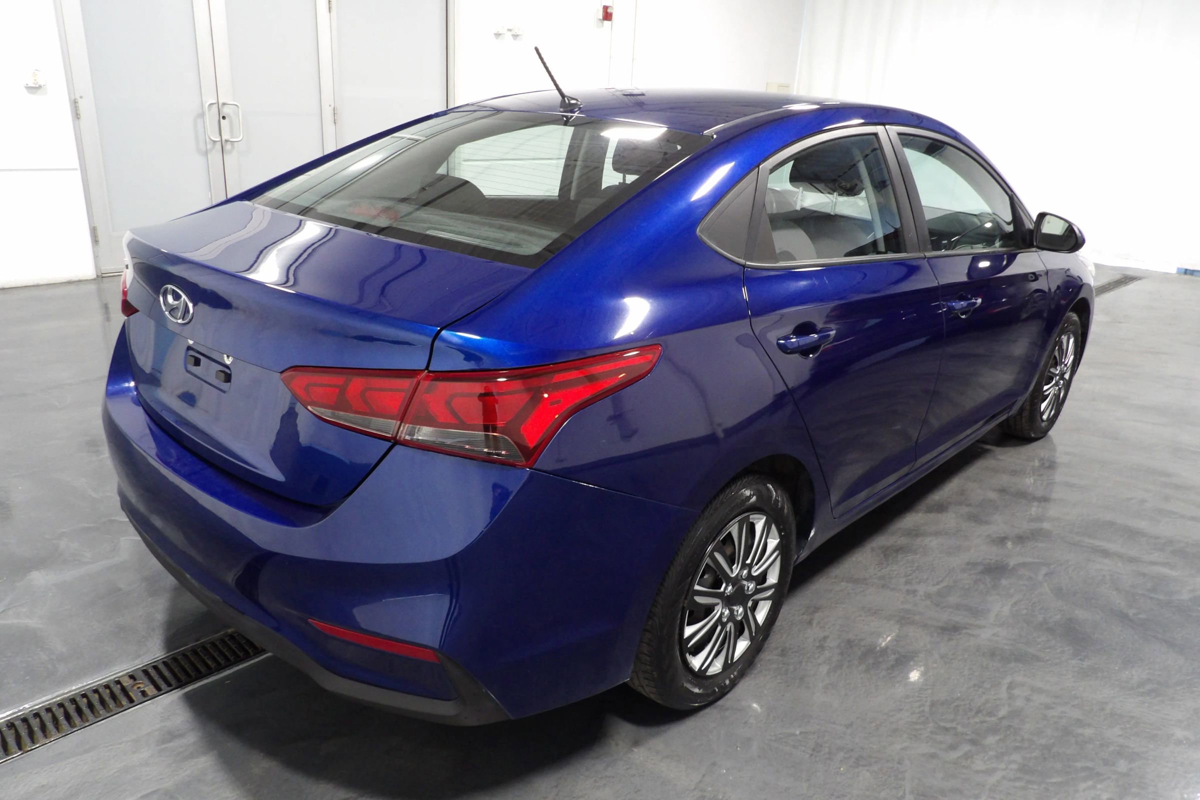 Used 2019 Hyundai Accent SE image 4