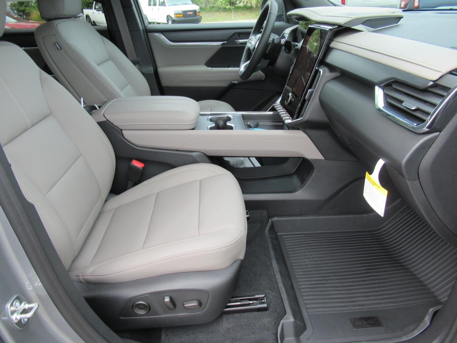 New 2026 GMC Acadia Elevation w/ Elevation Premium Package FWD image 10