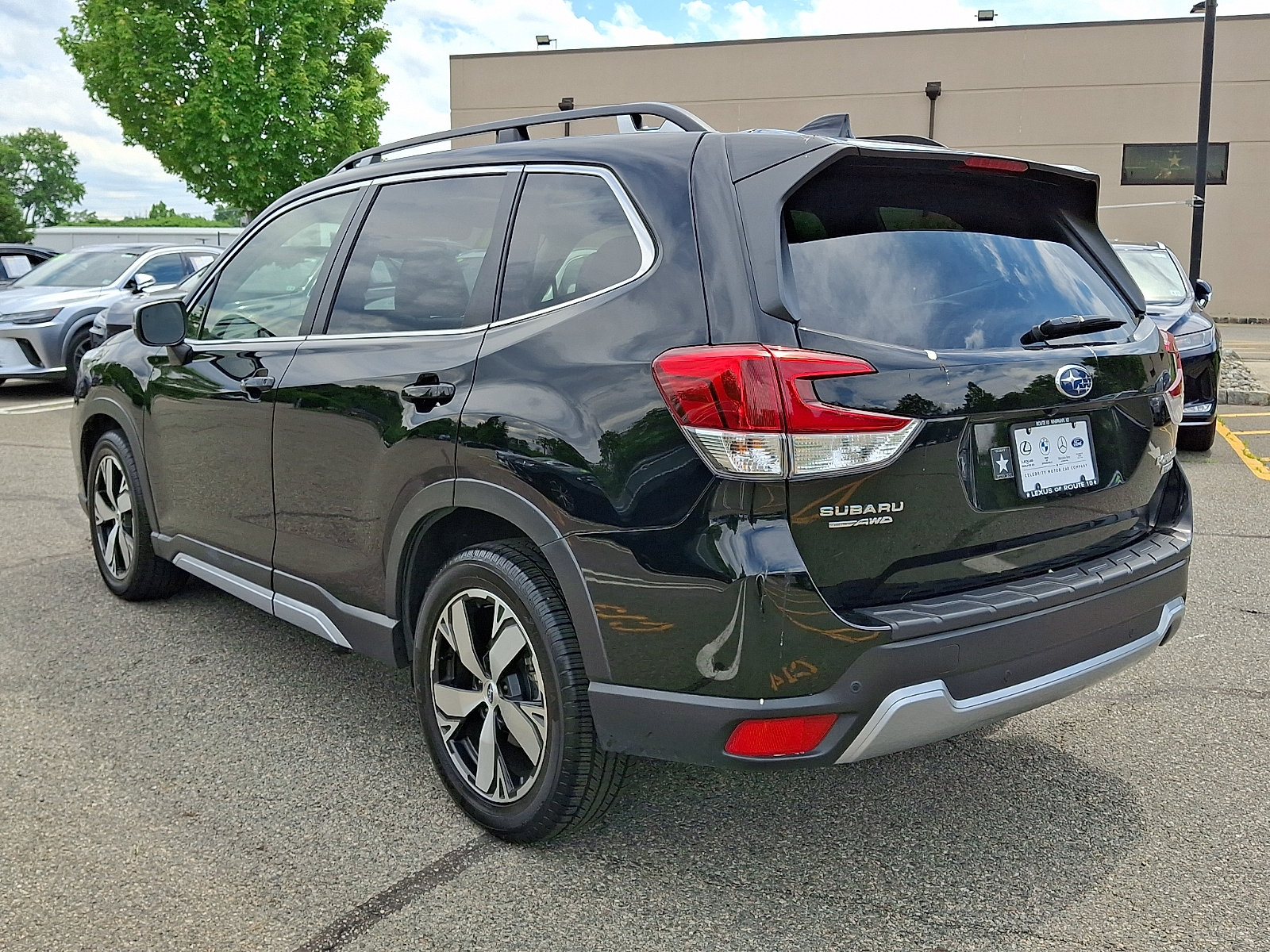 Used 2021 Subaru Forester Touring AWD/4WD image 4