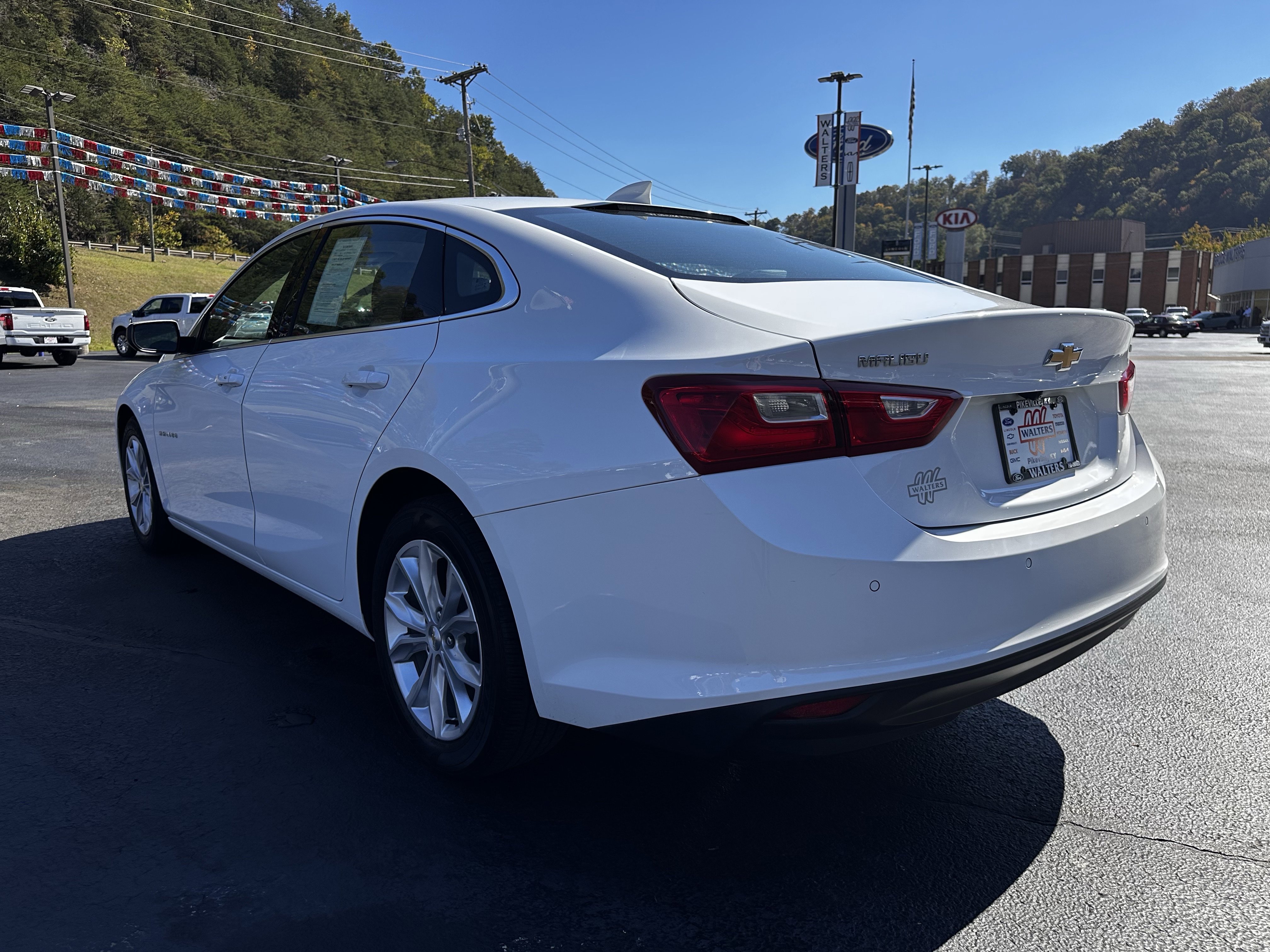 Used 2023 Chevrolet Malibu LT w/ Driver Confidence Package image 3