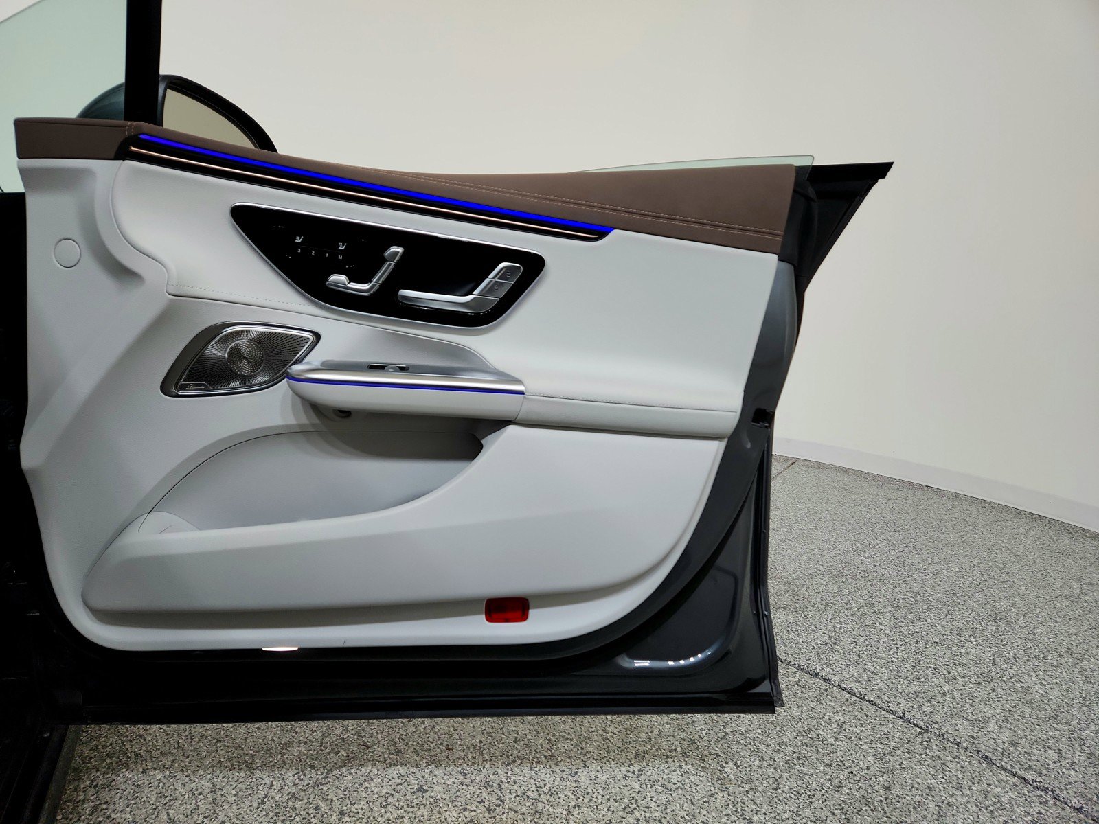 Certified 2024 Mercedes-Benz EQE 350+ 4MATIC Sedan image 21