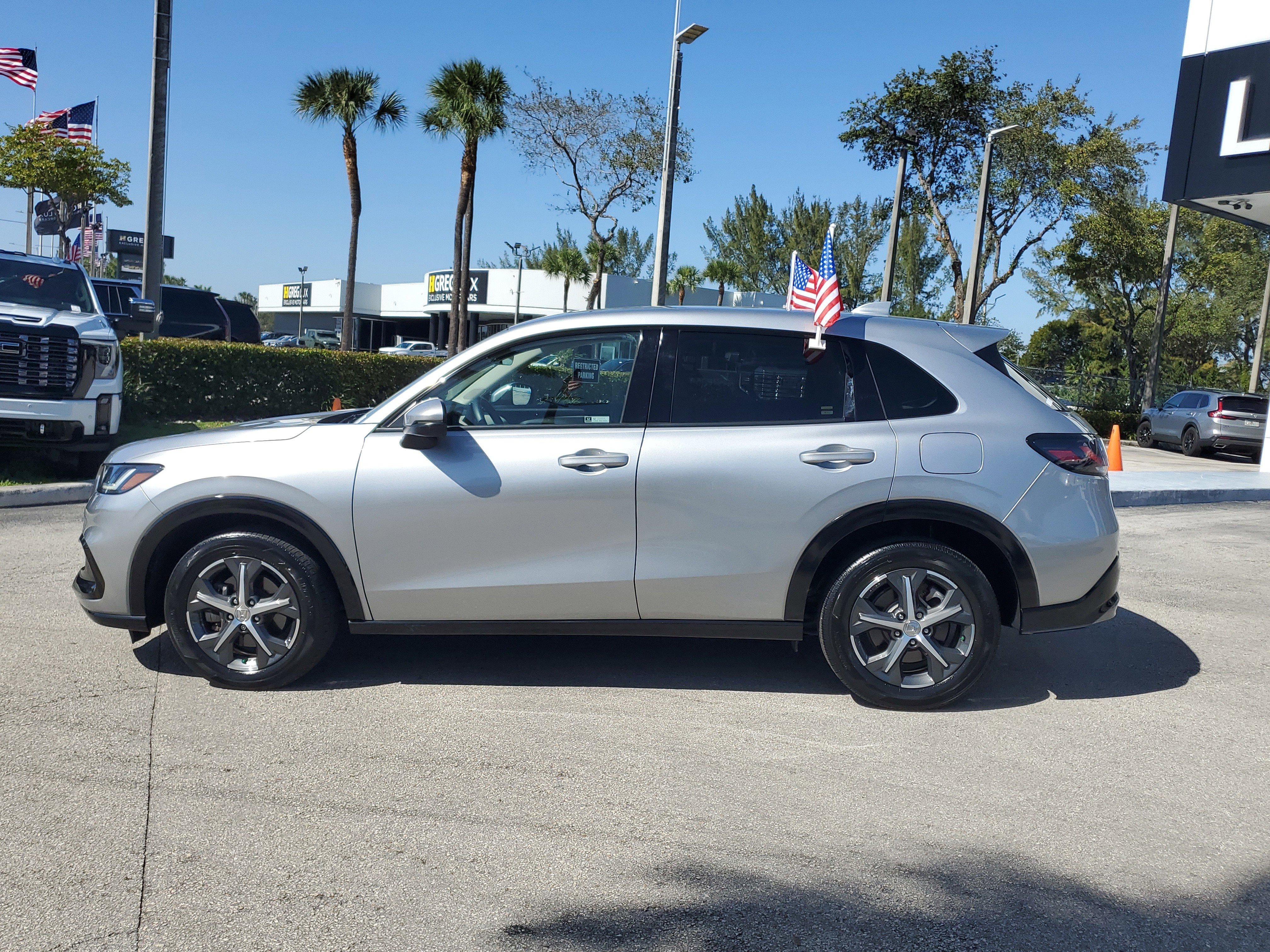 Used 2023 Honda HR-V EX-L image 8