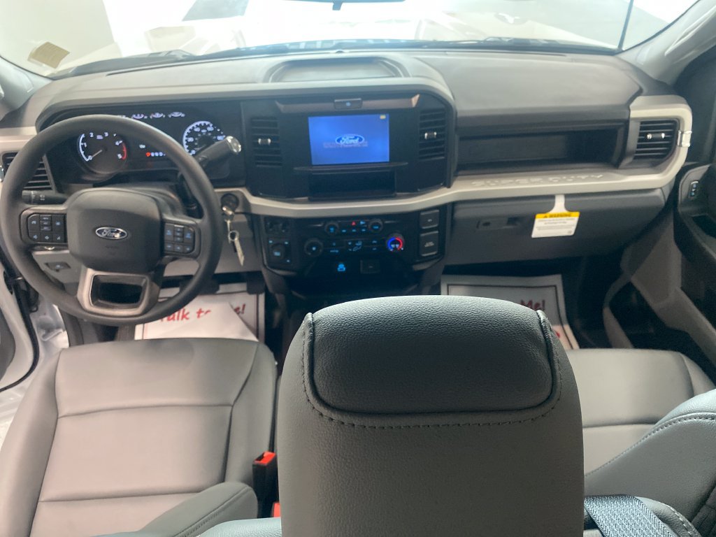 New 2027 Ford F350 XL w/ XL Chrome Package AWD/4WD image 16