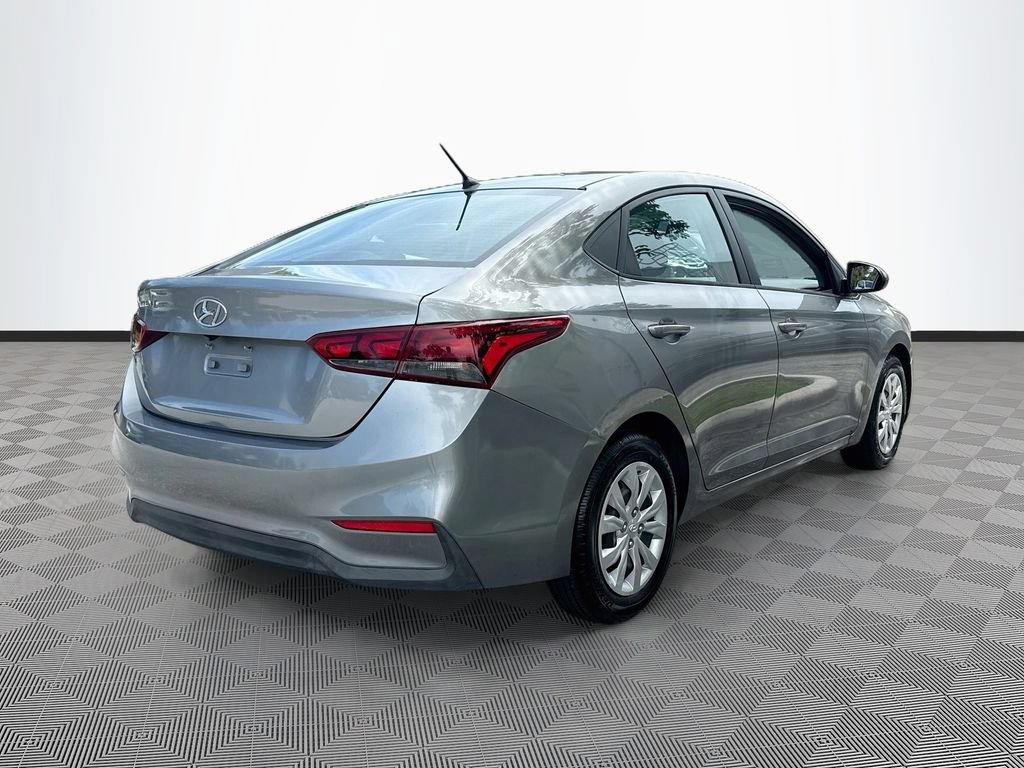 Used 2021 Hyundai Accent SE FWD image 6