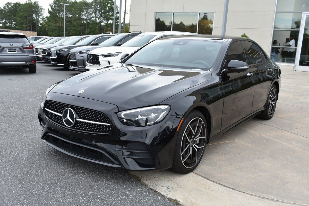 Used 2022 Mercedes-Benz E 350 Sedan w/ AMG Line Exterior image 6