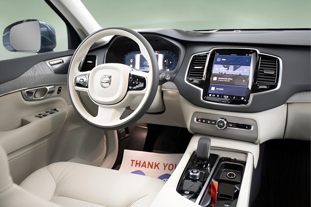 Certified 2025 Volvo XC90 B6 Plus w/ Protection Package Premier image 2