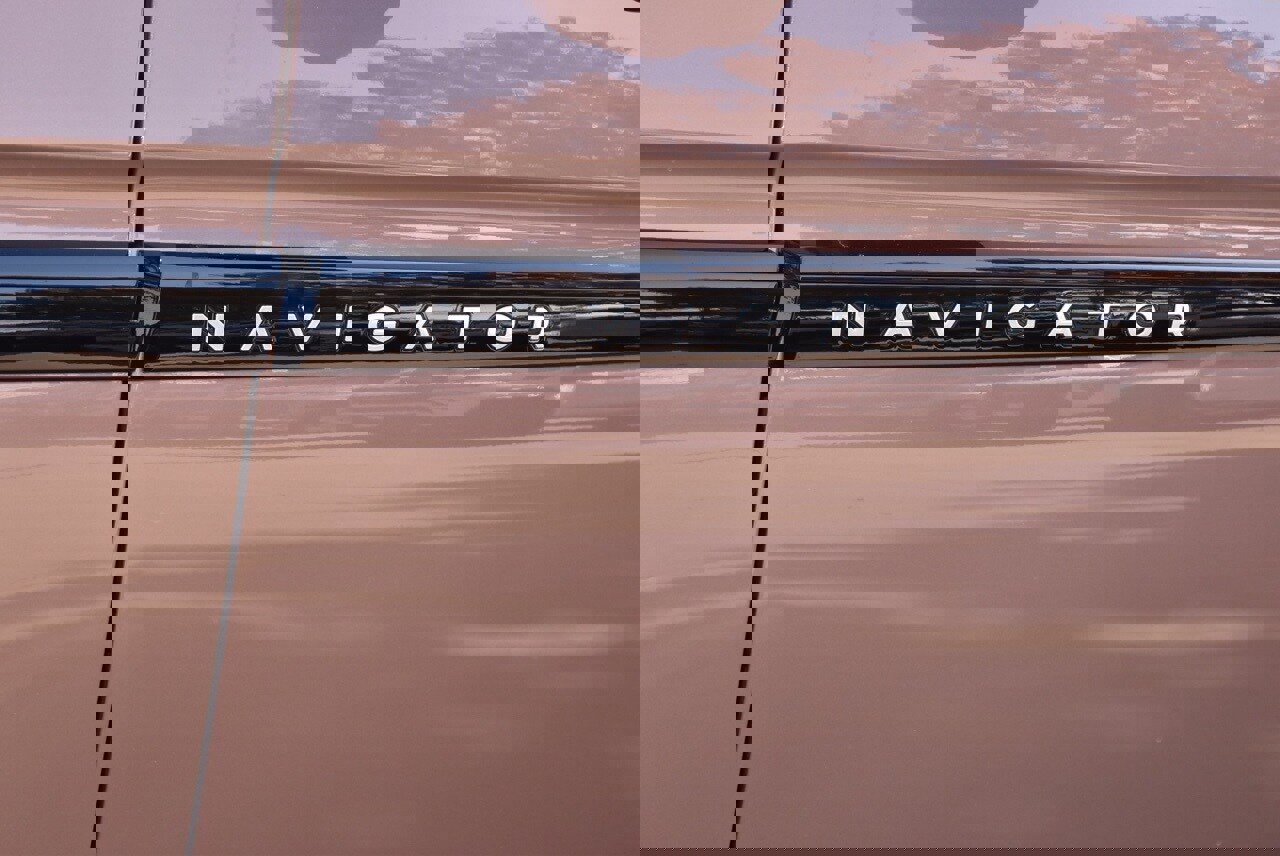 Certified 2025 Lincoln Navigator Black Label image 49