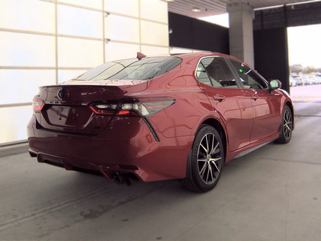 Used 2024 Toyota Camry SE FWD image 2