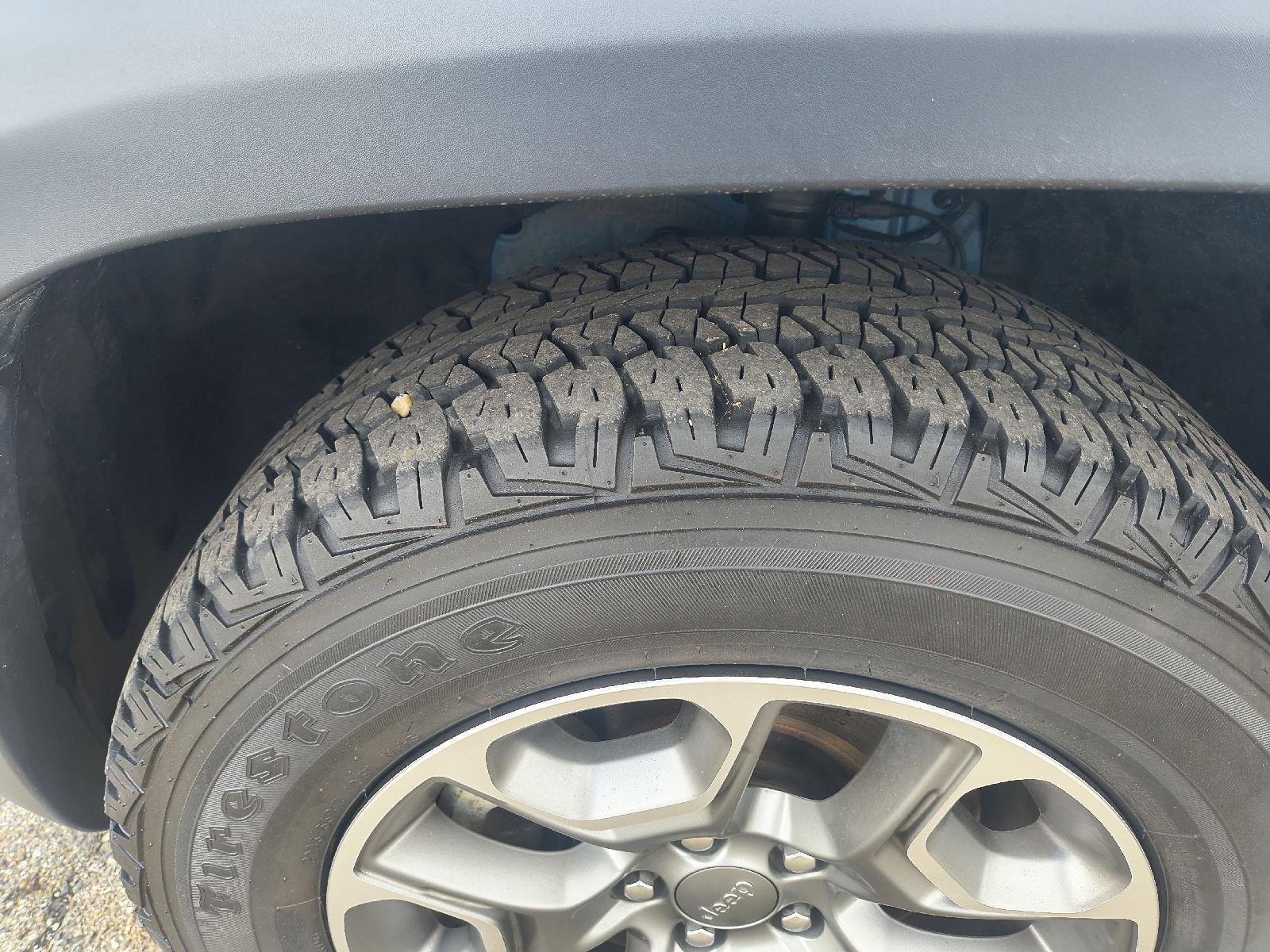 Used 2022 Jeep Cherokee Trailhawk w/ Premium Leather Package image 37