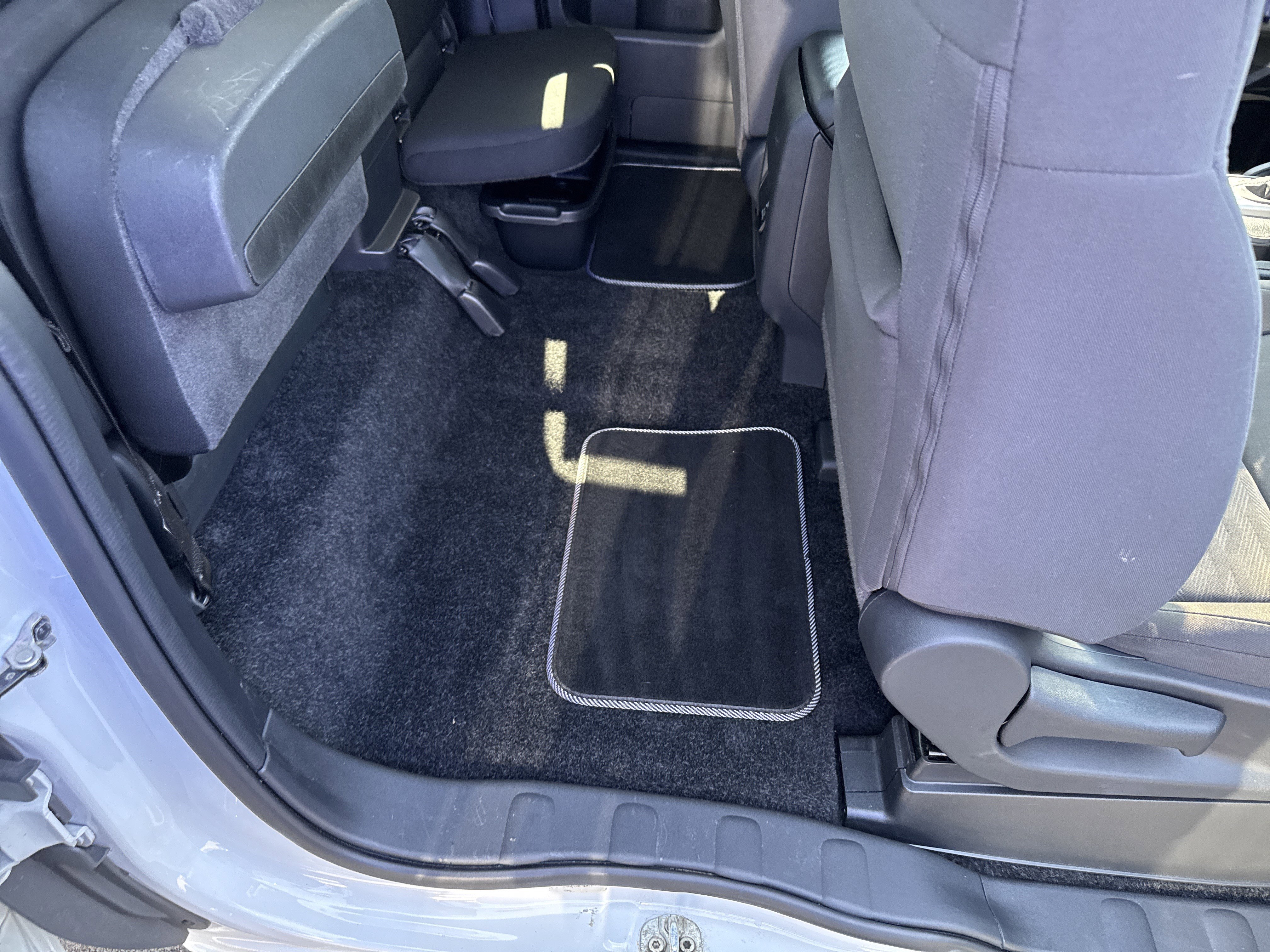 Used 2024 Nissan Frontier S w/ S Utility Package image 53