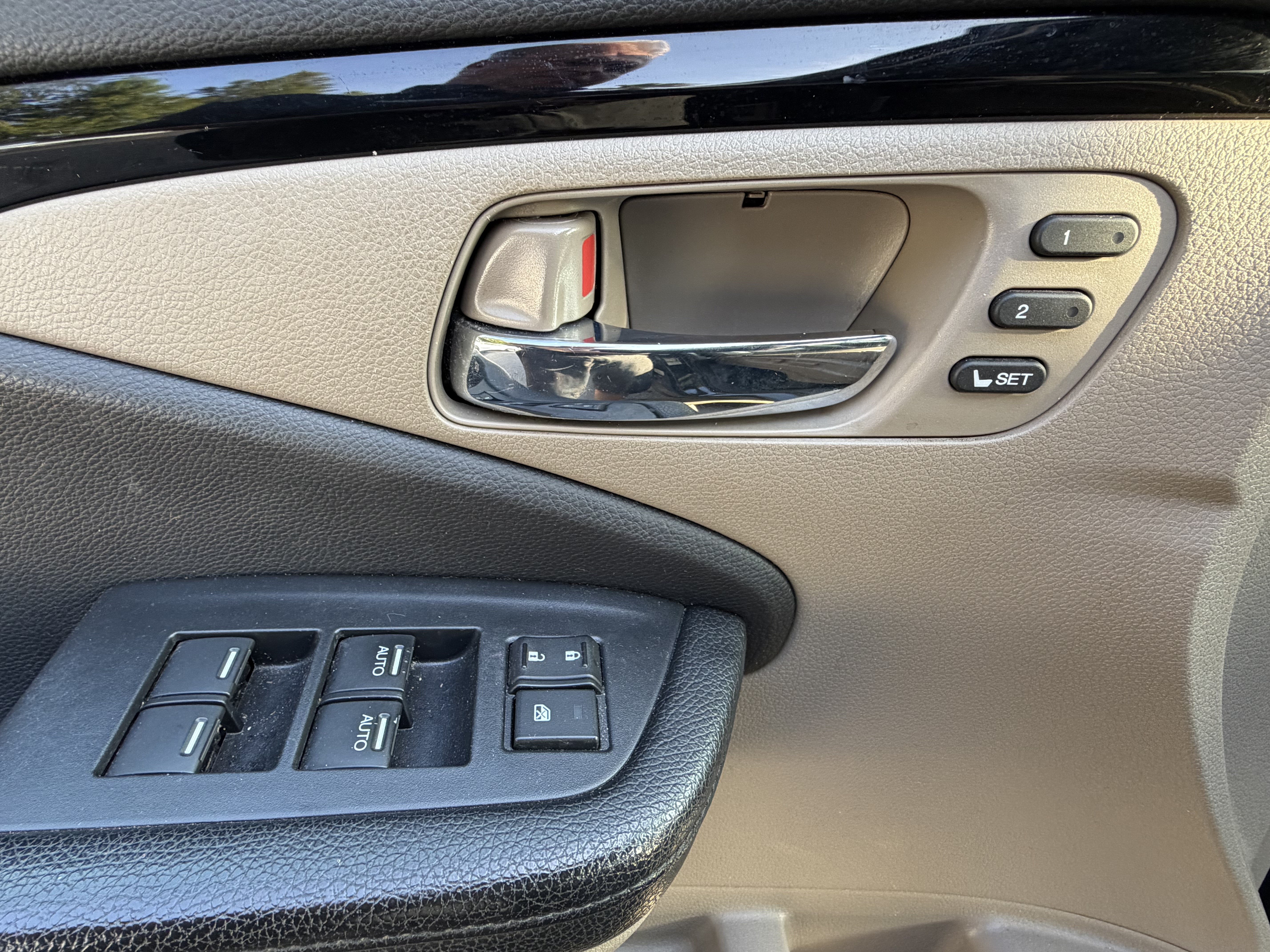 Used 2016 Honda Pilot Touring image 13
