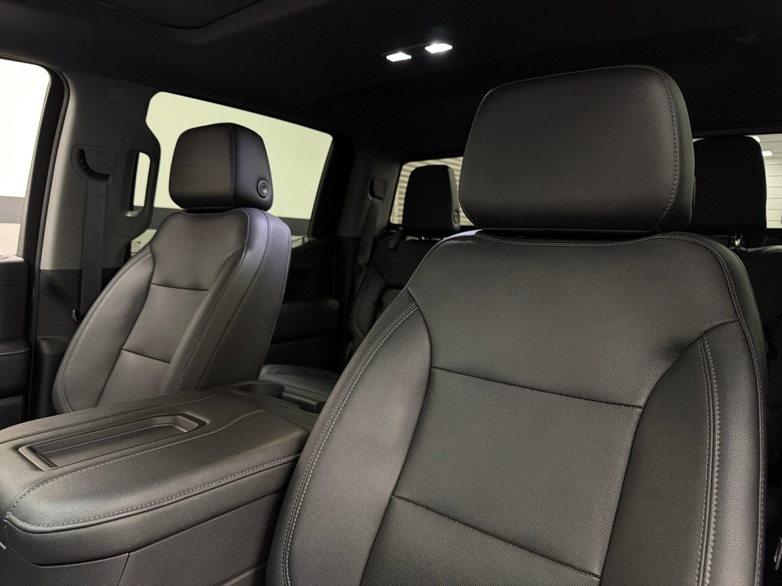 Used 2021 GMC Sierra 1500 SLT w/ SLT Premium Plus Package AWD/4WD image 25