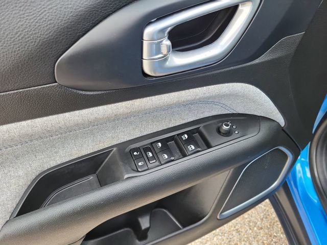 Used 2023 Jeep Compass Latitude w/ Convenience Group image 15