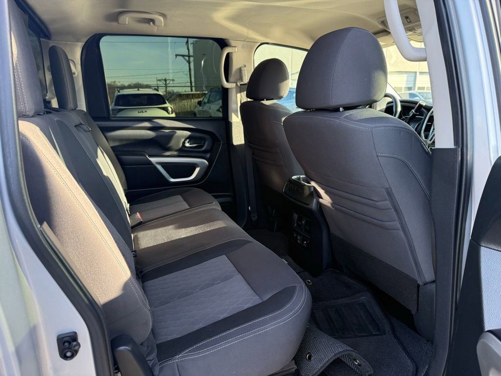 Used 2020 Nissan Titan SV w/ SV Convenience Package image 20