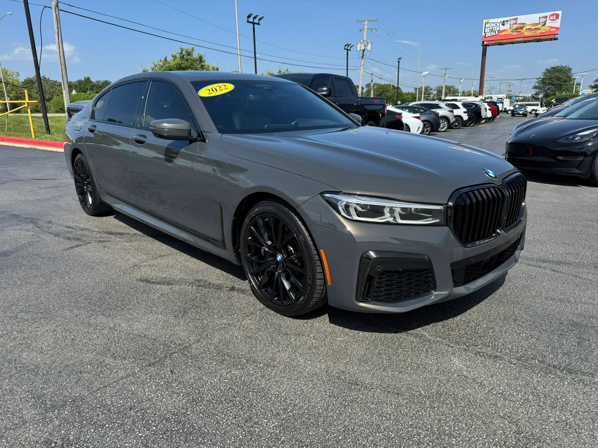 Used 2022 BMW 750i xDrive w/ Executive Package AWD/4WD image 9