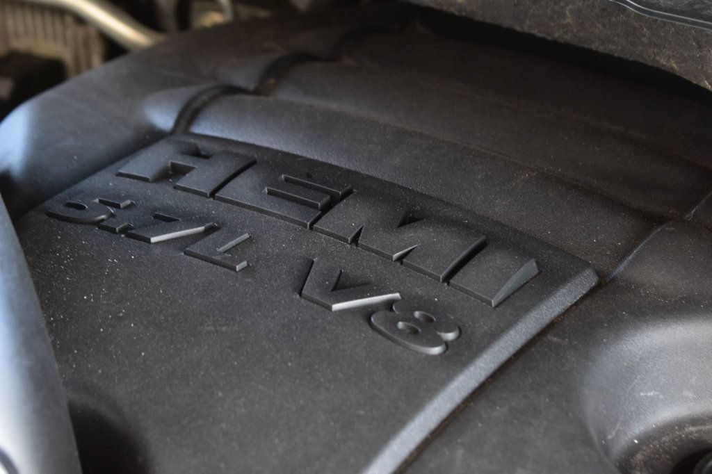 Used 2019 RAM 1500 Classic SLT AWD/4WD image 13