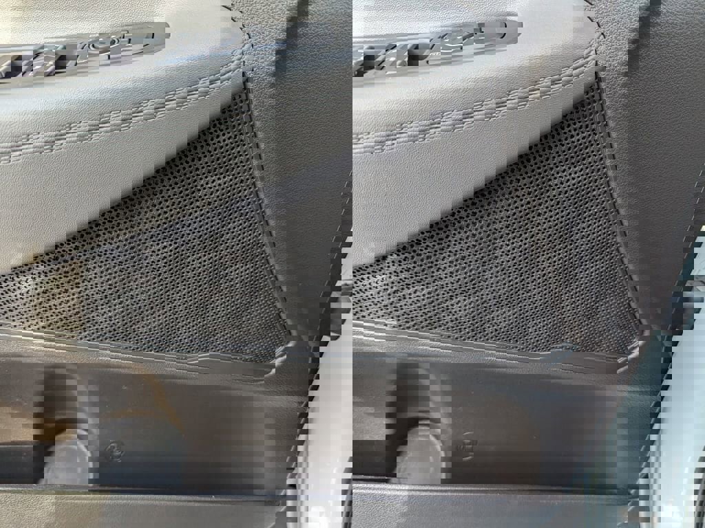 Used 2020 Hyundai Santa Fe SE w/ Cargo Package image 16