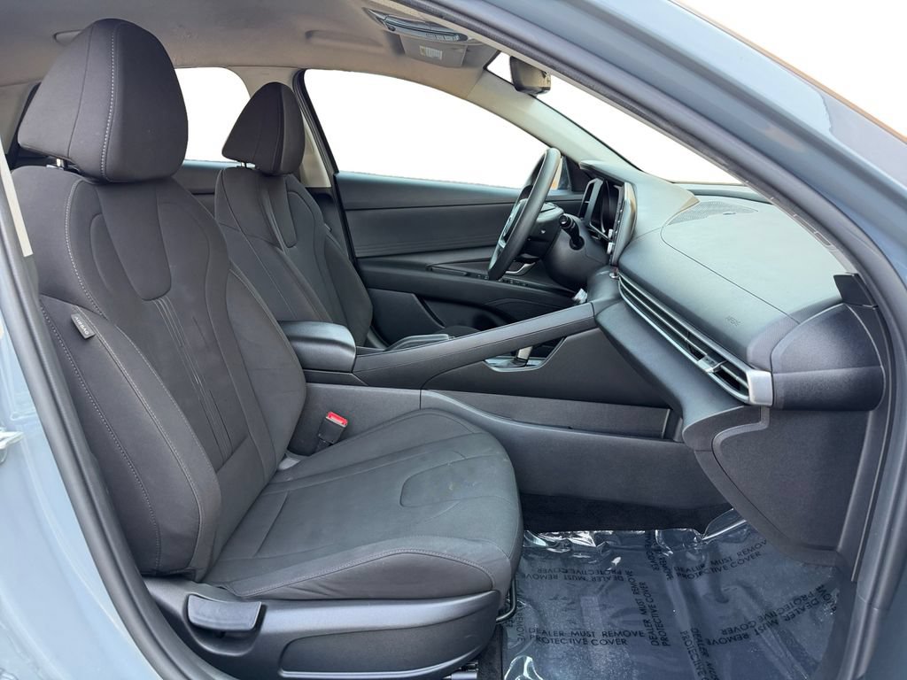 Used 2021 Hyundai Elantra SEL FWD image 18