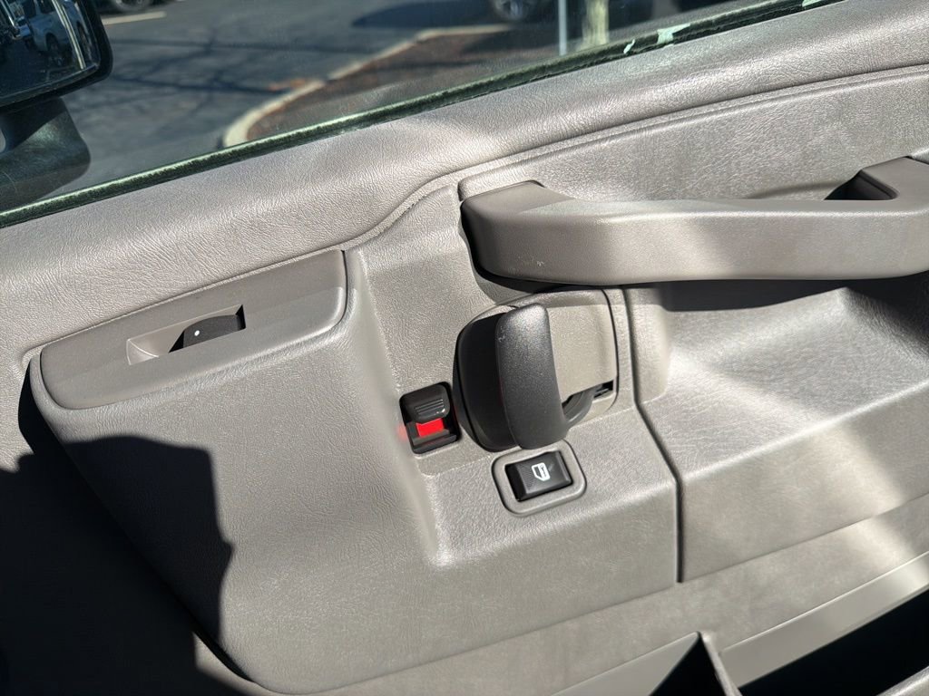New 2025 Chevrolet Express 3500 w/ Power Convenience Package image 21