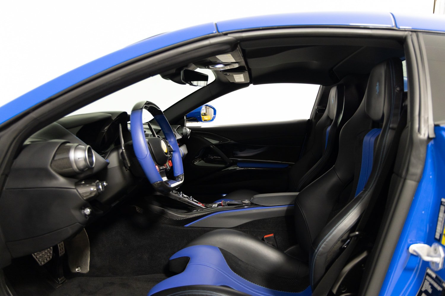 Certified 2022 Ferrari 812 GTS RWD image 18