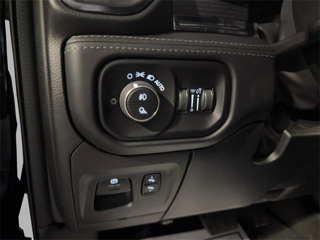 Used 2023 RAM 1500 Limited w/ Trailer Tow Group image 16