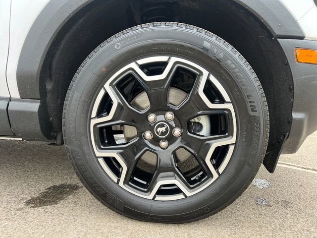 Used 2025 Ford Bronco Sport Outer Banks AWD/4WD image 13