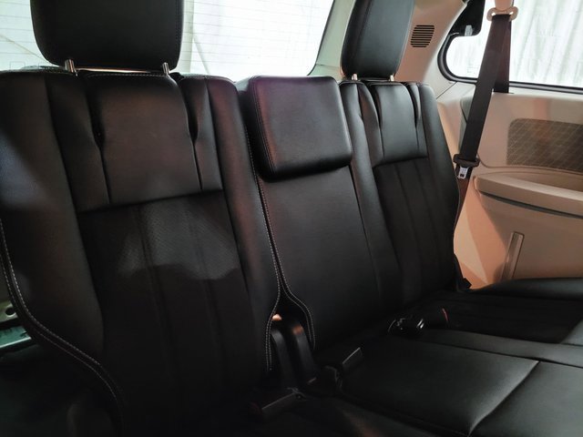 Used 2018 Dodge Grand Caravan SXT image 46