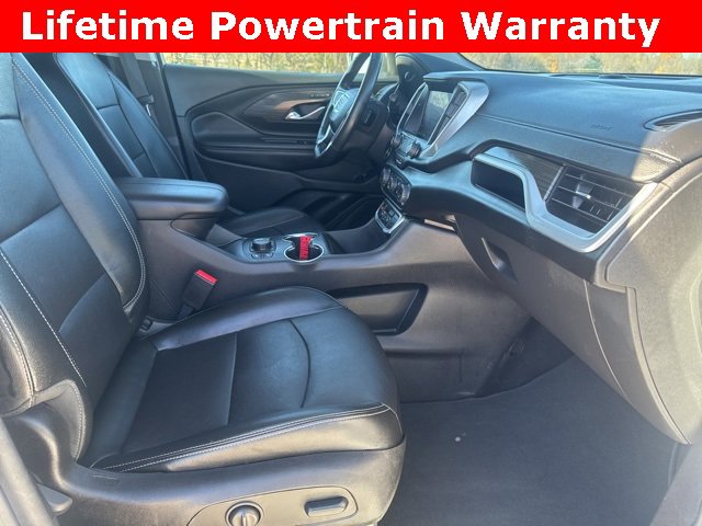 Used 2024 GMC Terrain SLT image 16