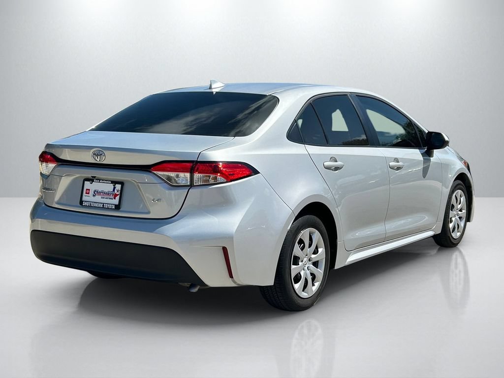 Used 2024 Toyota Corolla LE FWD image 5