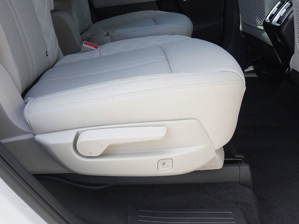 Used 2025 Kia Sorento SX Prestige AWD/4WD image 38