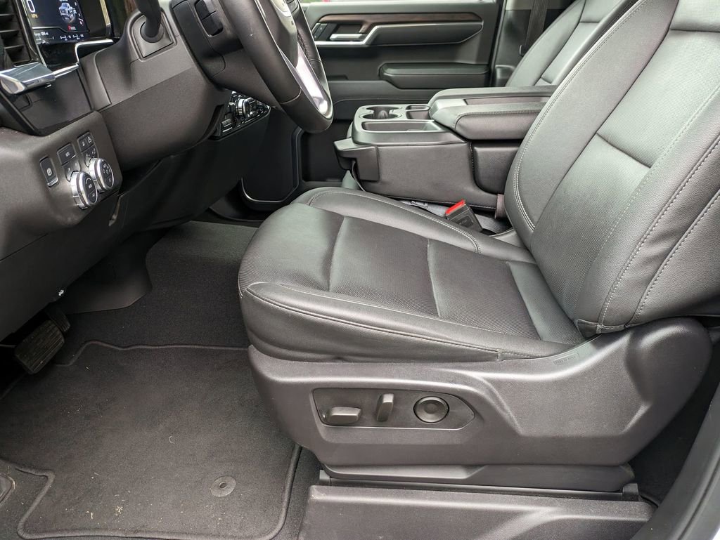 Used 2025 GMC Sierra 1500 SLT image 12