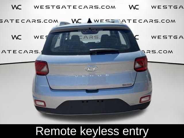 Used 2020 Hyundai Venue SEL FWD image 10