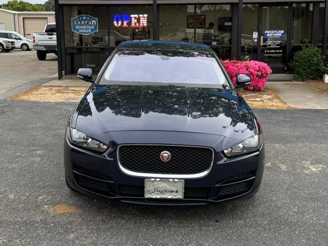 Used 2018 Jaguar XE Premium image 3