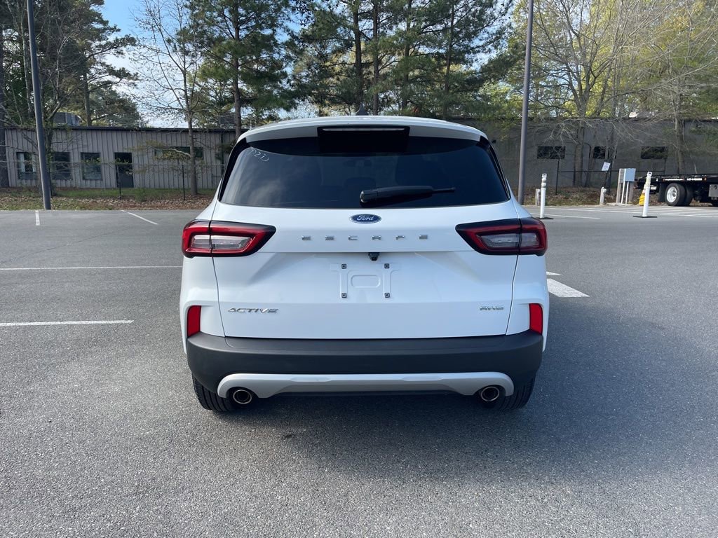 Used 2025 Ford Escape Active image 9