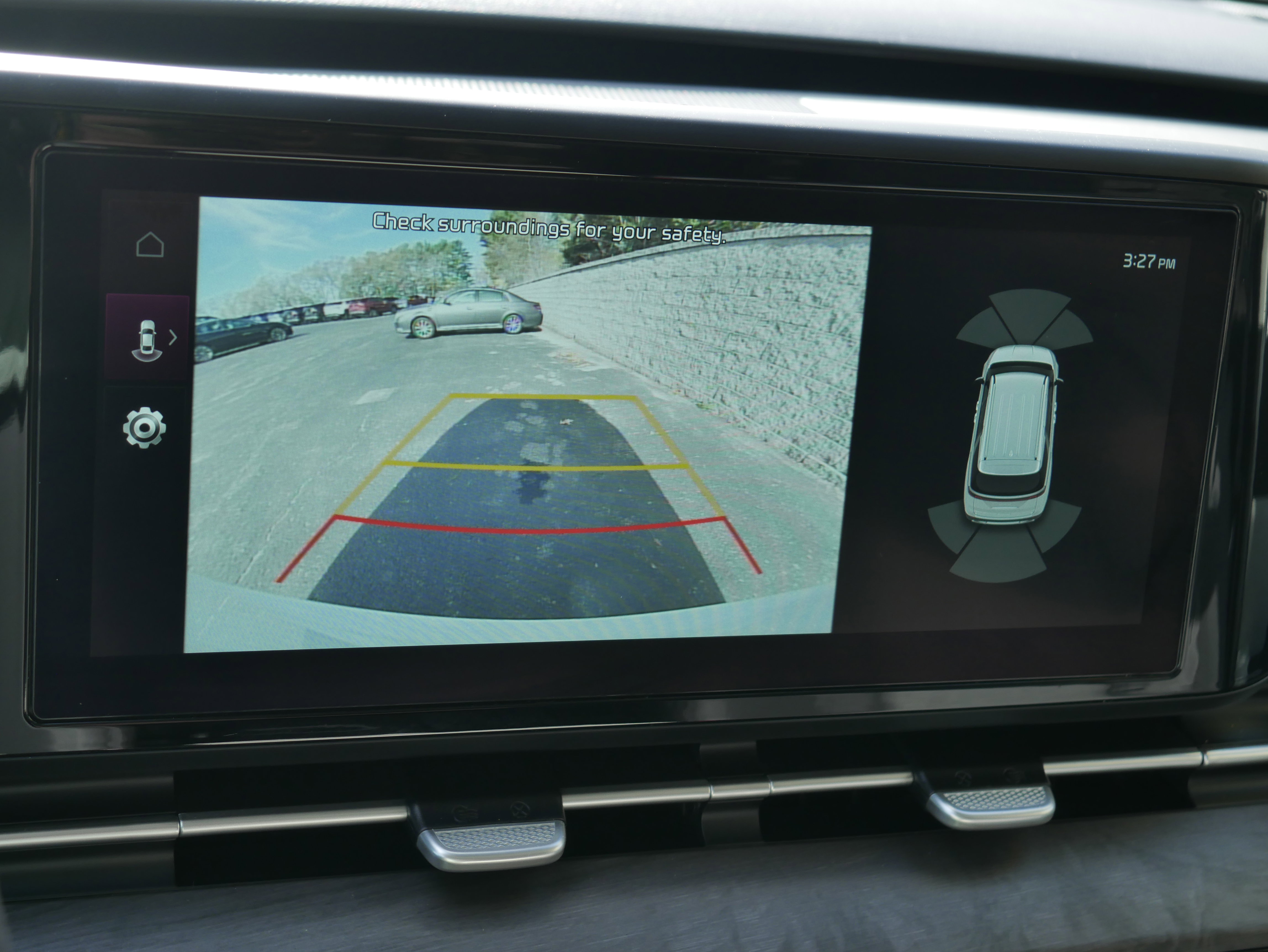 Used 2024 Kia Carnival EX FWD image 19