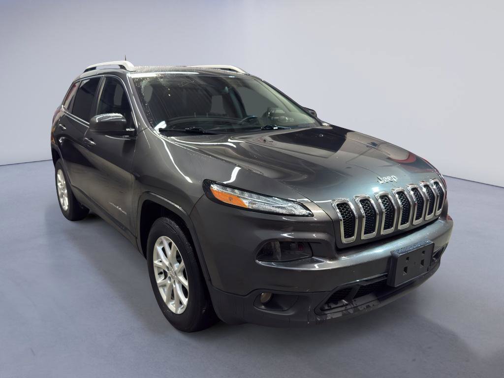 Used 2016 Jeep Cherokee Latitude w/ Safety/Convenience Group AWD/4WD image 1