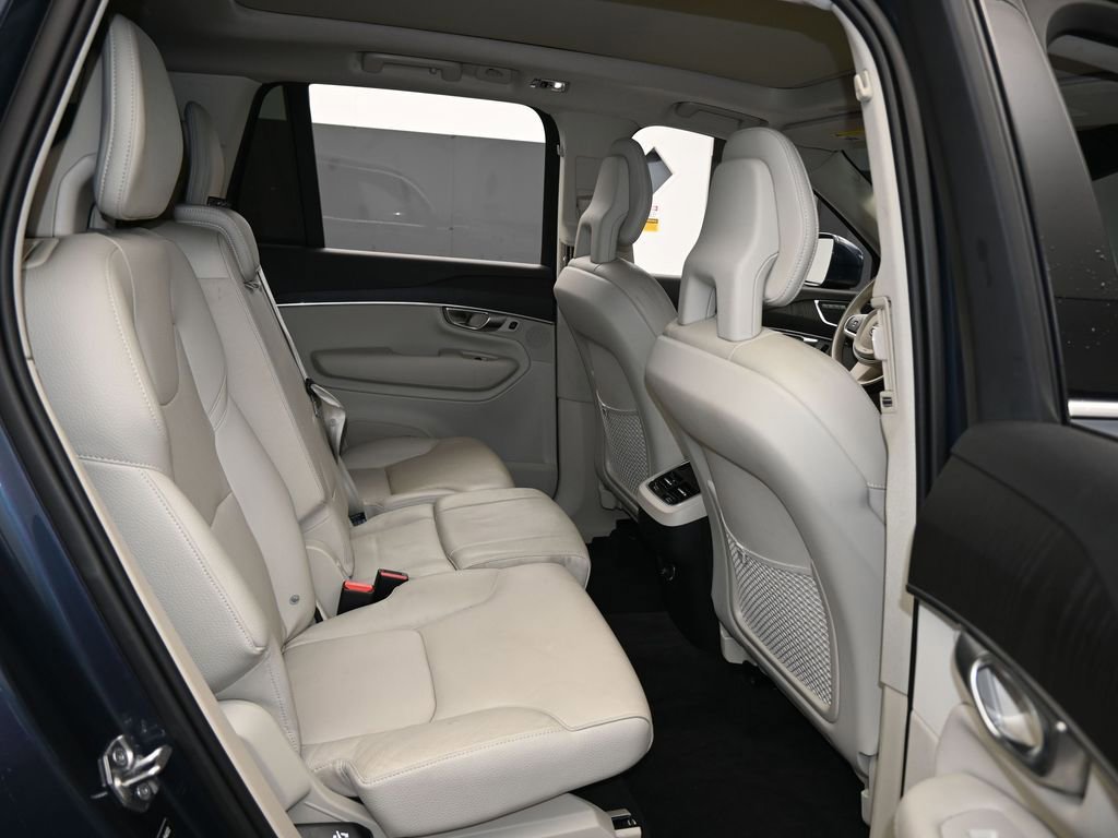 Used 2020 Volvo XC90 T5 Momentum w/ Protection Package image 39