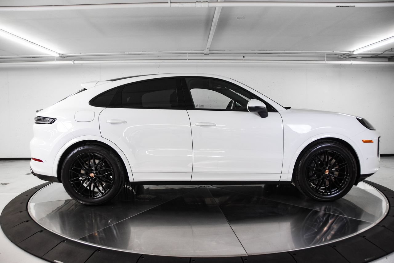 New 2026 Porsche Cayenne Coupe AWD/4WD image 8