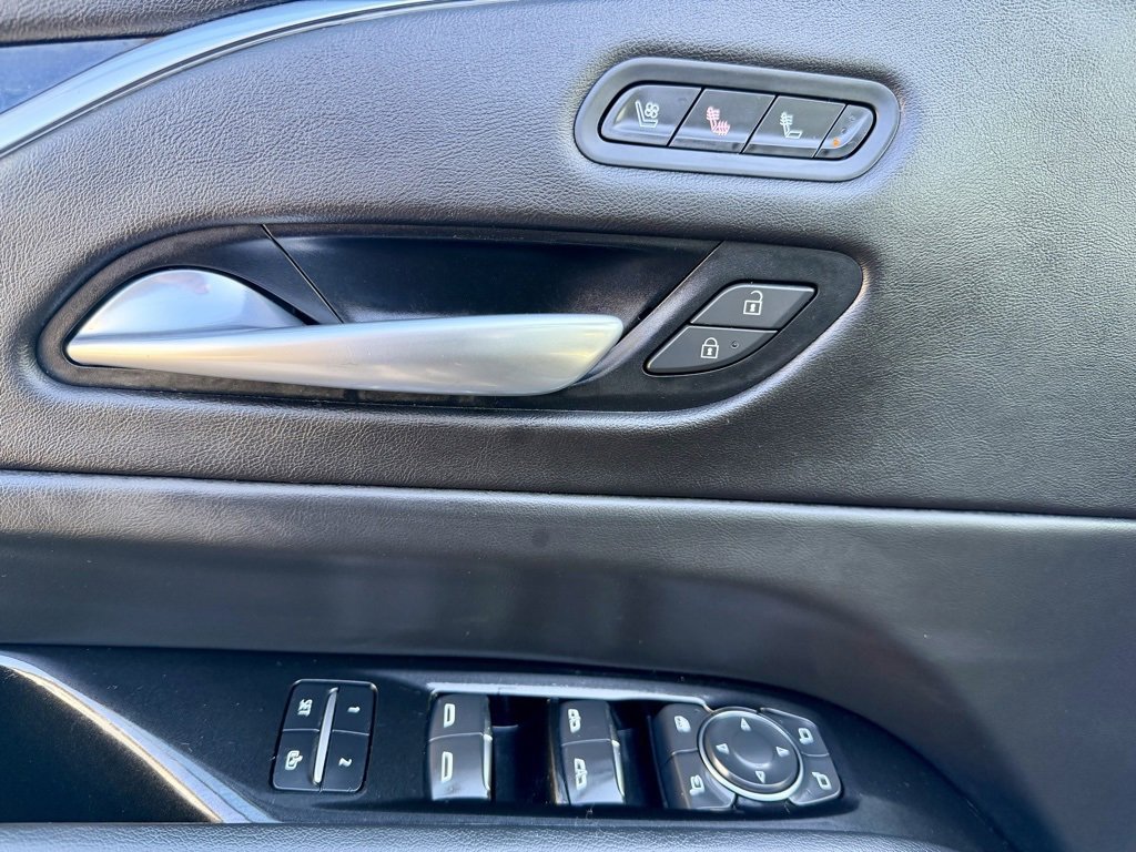 Used 2023 Cadillac Escalade ESV Sport image 29