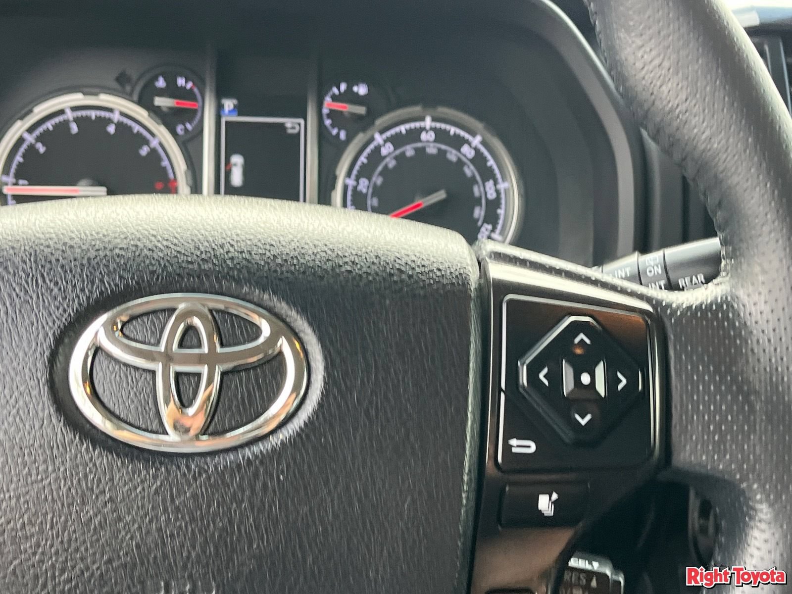 Certified 2020 Toyota 4Runner TRD Off-Road Premium w/ Moonroof Package AWD/4WD image 24
