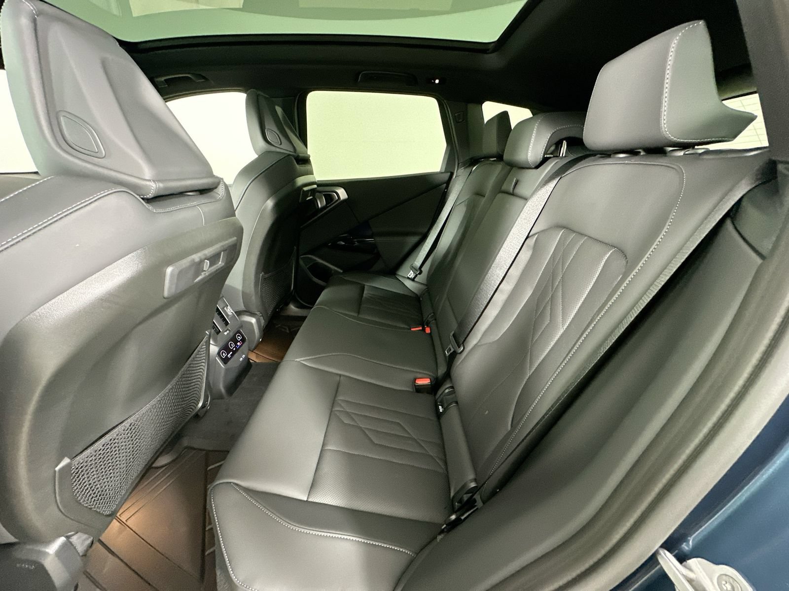 New 2026 BMW X3 xDrive30i w/ Premium Package AWD/4WD image 37