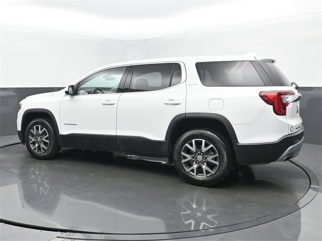 Used 2023 GMC Acadia SLE image 3
