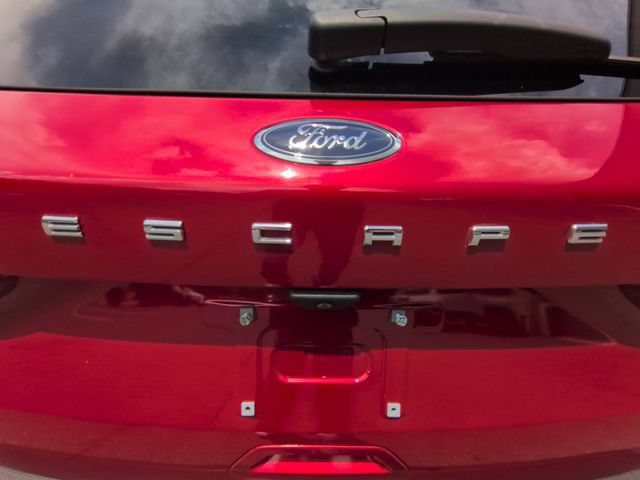 Used 2021 Ford Escape SE w/ SE Sport Appearance Package AWD/4WD image 33